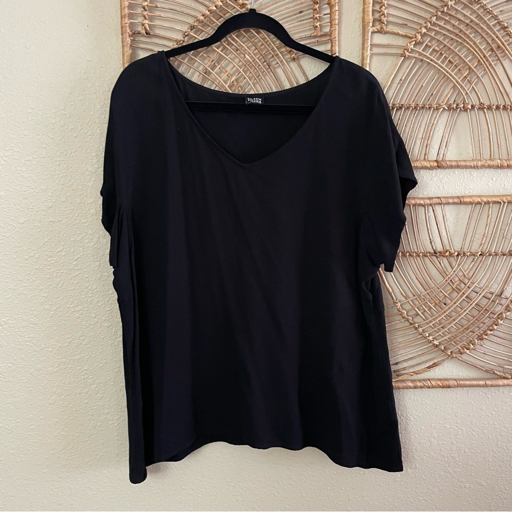 Eileen Fisher Black V-Neck Top Blouse Minimalist Rayon *see msrmts B21‎